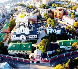 Зачатьевский монастырь Москва. Вид с высоты дрона.