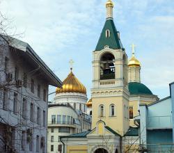 Храм Ильи Пророка в Обыденке вид на Храм Христа Спасителя