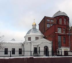 Храм Святого Великомученика Георгия Победоносца в Грузинах \ Вид на действующий храм